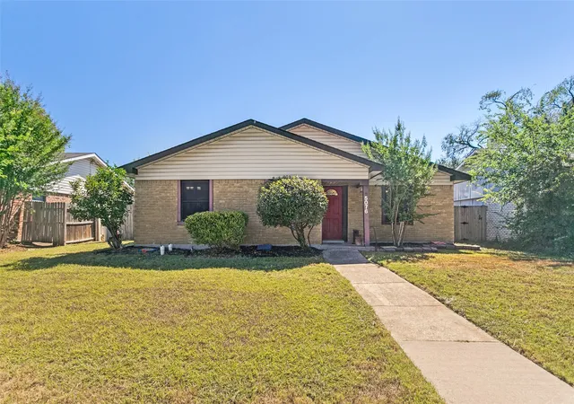 Photo 1 of Single family home for sale at 5076 Avery Ln, The Colony, TX 75056 | MLS# 21404332 | Listing updated on 2026-10-07