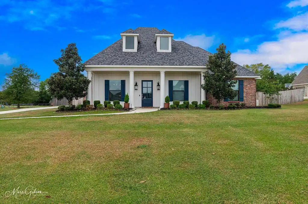 Photo 1 of Single family home for sale at 150 Oak Aly, Stonewall, LA 71078 | MLS# 21403273 | Listing updated on 2026-10-18