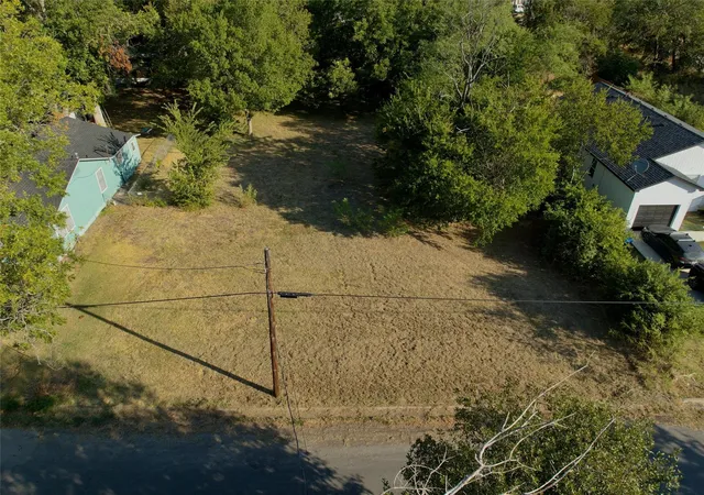 Photo 1 of Land for sale at 1706 W 12th Avenue, Corsicana, TX 75110 | MLS# 21405395 | Listing updated on 2026-10-07