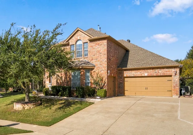 Photo 3 of Single family home for sale at 3001 Autumn Sage Trl, Flower Mound, TX 75022 | MLS# 21404872 | Listing updated on 2026-10-10