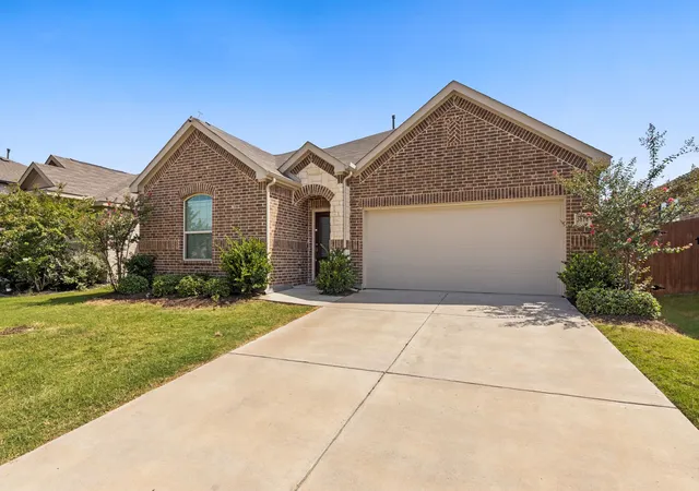 Photo 3 of Single family home for sale at 3618 Big Nemaha Dr, Crandall, TX 75114 | MLS# 21405397 | Listing updated on 2026-10-07