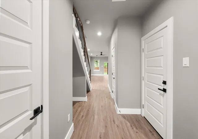 Photo 3 of Single family home for sale at 101 Iron Horse Ln, Denison, TX 75020 | MLS# 21404389 | Listing updated on 2026-10-07