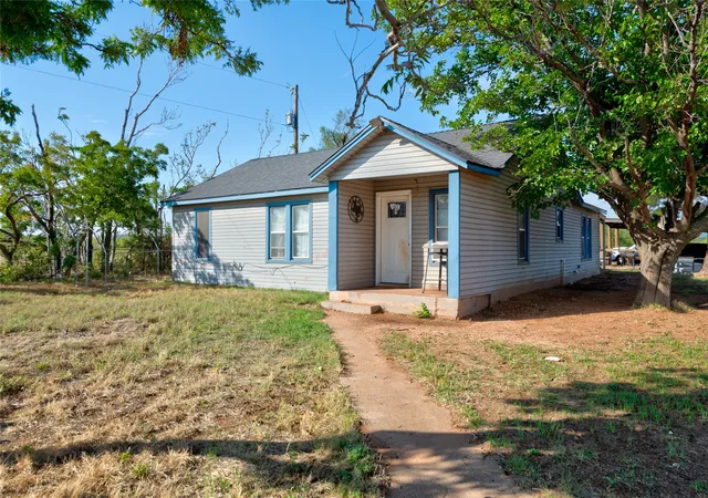 Photo 3 of Single family home for sale at 1216 County Rd 349, Merkel, TX 79536 | MLS# 21394465 | Listing updated on 2026-10-07
