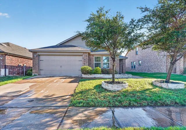 Photo 1 of Single family home for sale at 2428 Rosharon Dr, Forney, TX 75126 | MLS# 21405467 | Listing updated on 2026-10-07