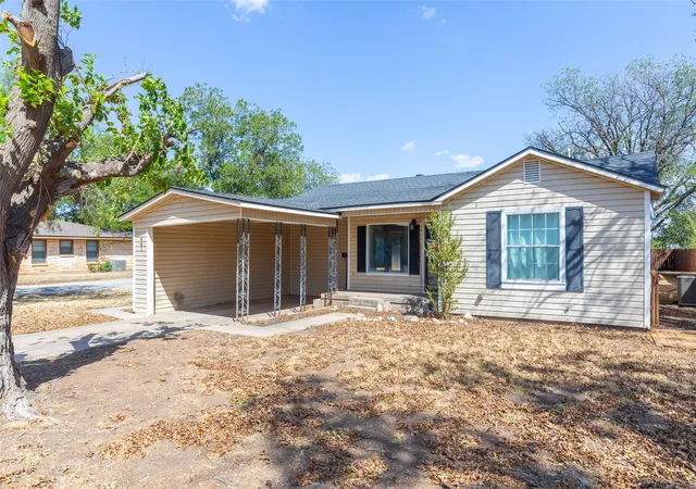 Photo 2 of Single family home for sale at 901 Ash, Merkel, TX 79536 | MLS# 21405469 | Listing updated on 2026-10-07