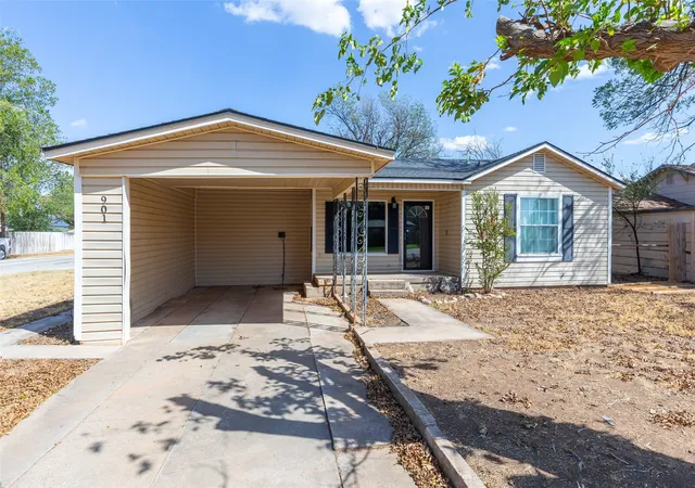Photo 3 of Single family home for sale at 901 Ash, Merkel, TX 79536 | MLS# 21405469 | Listing updated on 2026-10-07