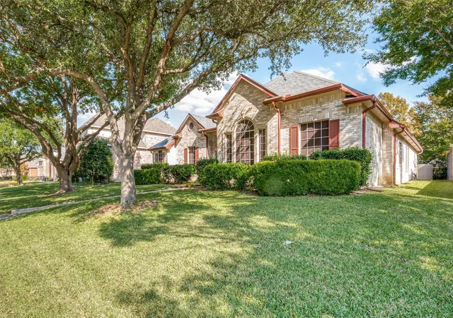 Photo 2 of Single family home for sale at 3204 Grantham Dr, Richardson, TX 75082 | MLS# 21359714 | Listing updated on 2026-10-08