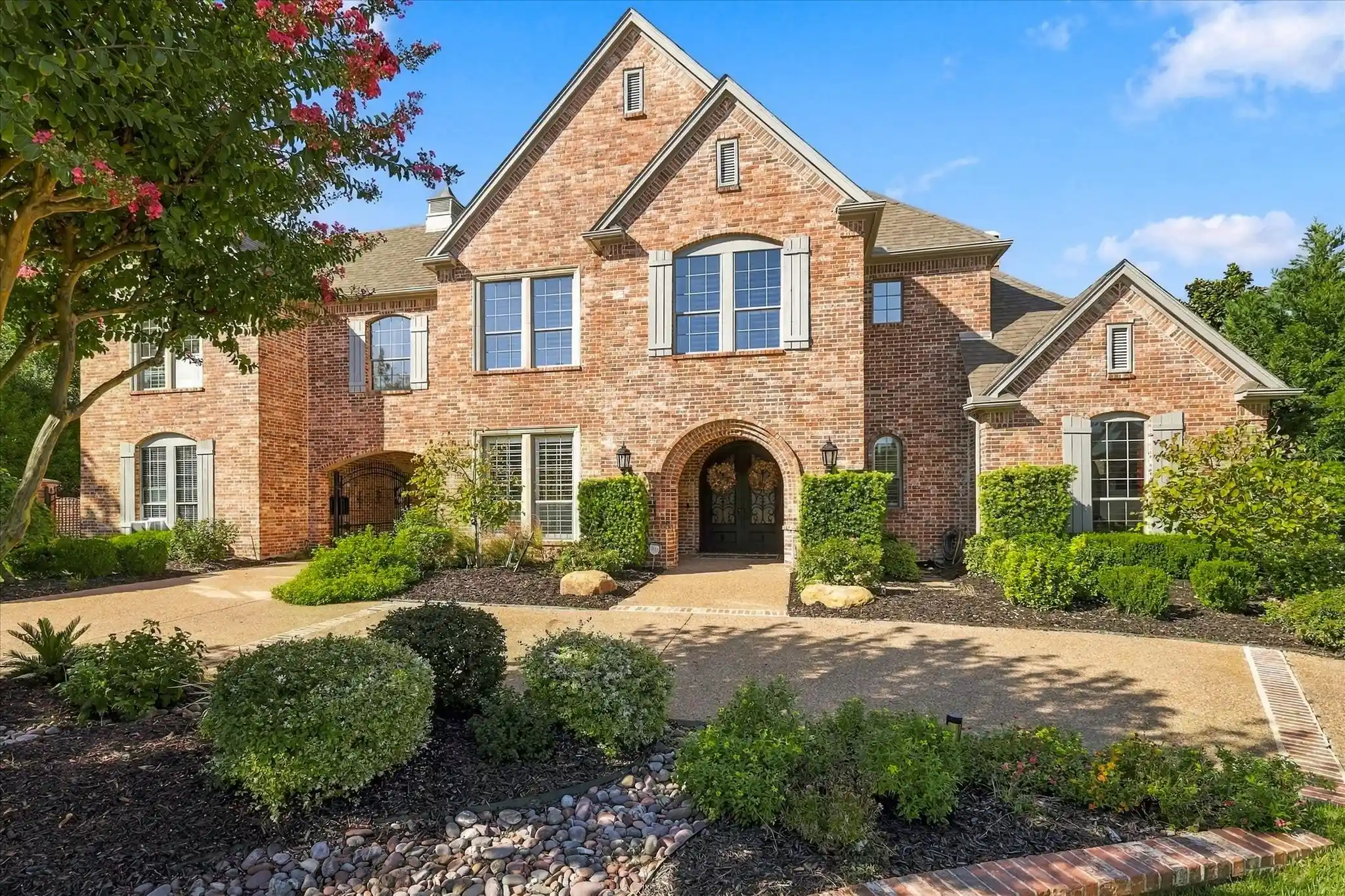 Photo 1 of Mansion for sale at 404 Alexandria Cir, Southlake, TX 76092 | MLS# 21393454 | Listing updated on 2026-10-24