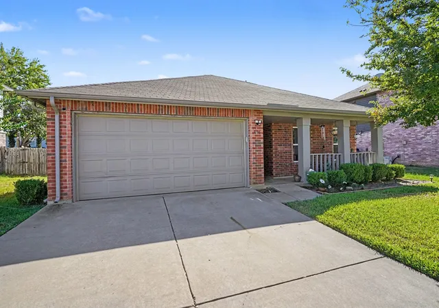 Single family home for sale at 3136 Pine Valley Dr, Grand Prairie, TX 75052 | MLS# 21403689