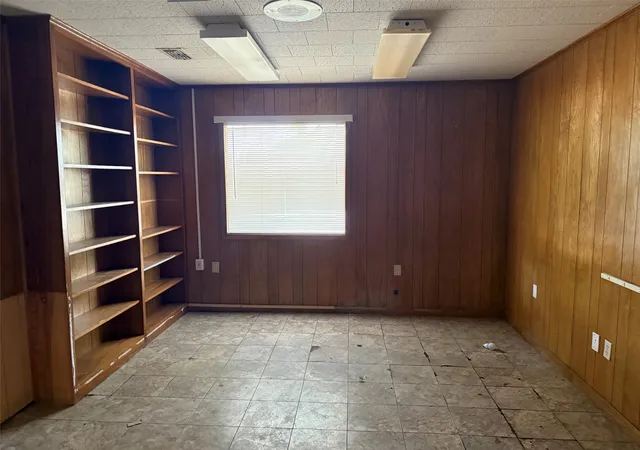 Photo 3 of Single family home for sale at 401 5th Street, Gatesville, TX 76528 | MLS# 21405305 | Listing updated on 2026-10-08