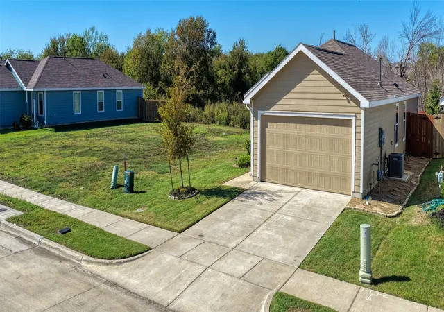 Photo 2 of Single family home for sale at 2388 Great Belt Blvd, Crandall, TX 75114 | MLS# 21405331 | Listing updated on 2026-10-07