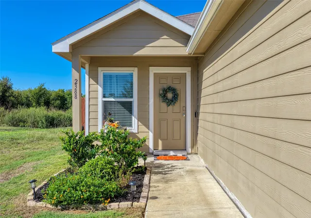 Photo 3 of Single family home for sale at 2388 Great Belt Blvd, Crandall, TX 75114 | MLS# 21405331 | Listing updated on 2026-10-07