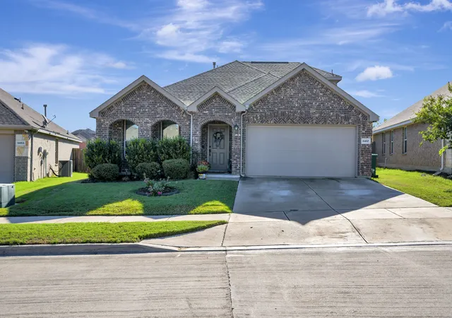 Single family home for sale at 8457 Sweet Flag Ln, Fort Worth, TX 76123 | MLS# 21397790