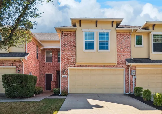 Townhouse for sale at 10263 Summit Run Dr, Frisco, TX 75035 | MLS# 21404584