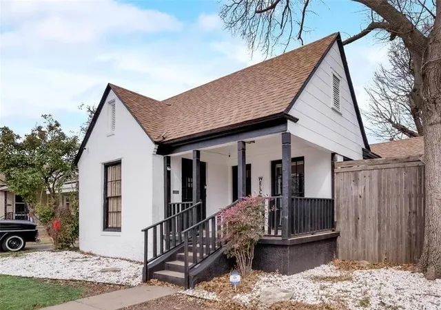 Photo 1 of Single family home for sale at 2707 Burlington Blvd, Dallas, TX 75211 | MLS# 21405606 | Listing updated on 2026-10-09