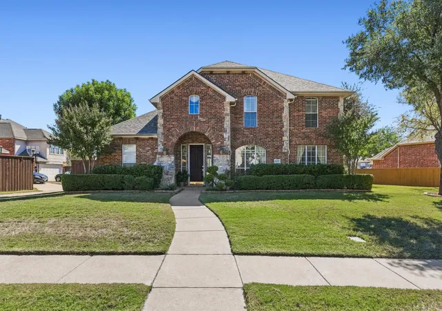 Single family home for sale at 4136 Silverthorne St, Richardson, TX 75082 | MLS# 21405633