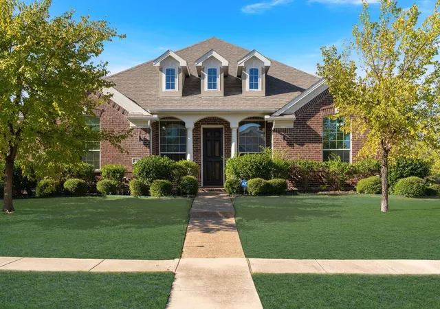 Photo 1 of Single family home for sale at 2901 Regents Park Ln, Garland, TX 75043 | MLS# 21405270 | Listing updated on 2026-10-10