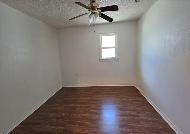 Photo 2 of Single family home for sale at 524 W Broadus Ave, Fort Worth, TX 76115 | MLS# 21405653 | Listing updated on 2026-10-07
