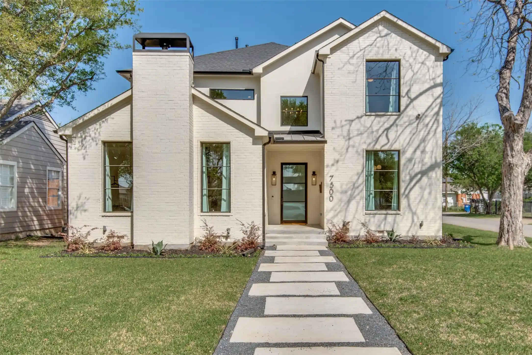 Photo 1 of Single family home for sale at 7500 Kaywood Dr, Dallas, TX 75209 | MLS# 21404961 | Listing updated on 2026-10-11