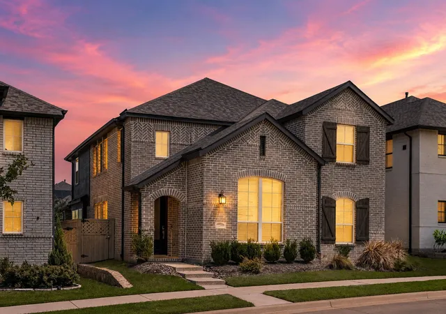 Photo 2 of Single family home for sale at 2244 Shorthorn Dr, Justin, TX 76247 | MLS# 21388434 | Listing updated on 2026-10-08