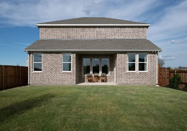 Photo 3 of Single family home for sale at 1709 Coachman Dr, Forney, TX 75126 | MLS# 21405713 | Listing updated on 2026-10-11