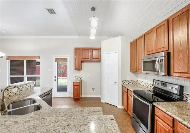 Photo 2 of Single family home for sale at 3708 Vista Greens Dr, Fort Worth, TX 76244 | MLS# 21405722 | Listing updated on 2026-10-07
