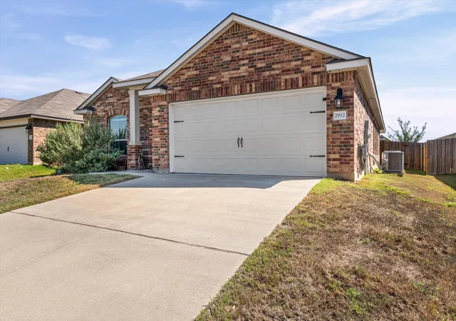 Photo 3 of Single family home for sale at 2912 Brosnan Rd, Lorena, TX 76655 | MLS# 21404868 | Listing updated on 2026-10-07