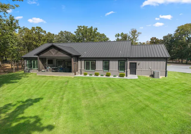 Photo 3 of Single family home for sale at 116 Private Rd 5984, Yantis, TX 75497 | MLS# 21402053 | Listing updated on 2026-10-08