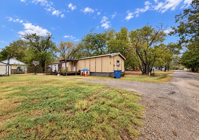 Photo 3 of Manufactured home for sale at 708 Lincoln St, Campbell, TX 75422 | MLS# 21405754 | Listing updated on 2026-10-07