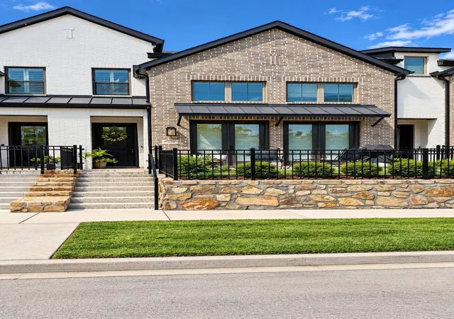 Photo 1 of Townhouse for sale at 13932 Longvalley Dr, Aledo, TX 76008 | MLS# 21405834 | Listing updated on 2026-10-08