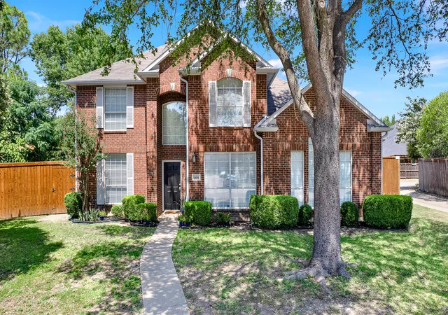 Photo 1 of Single family home for sale at 1101 Easton Ln, Allen, TX 75002 | MLS# 21405012 | Listing updated on 2026-10-10