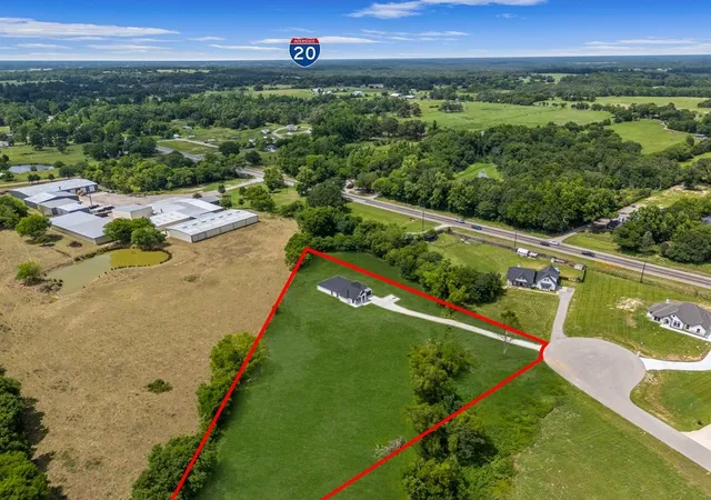 Photo 3 of Single family home for sale at 183 Private Rd 8642, Canton, TX 75103 | MLS# 21405879 | Listing updated on 2026-10-07