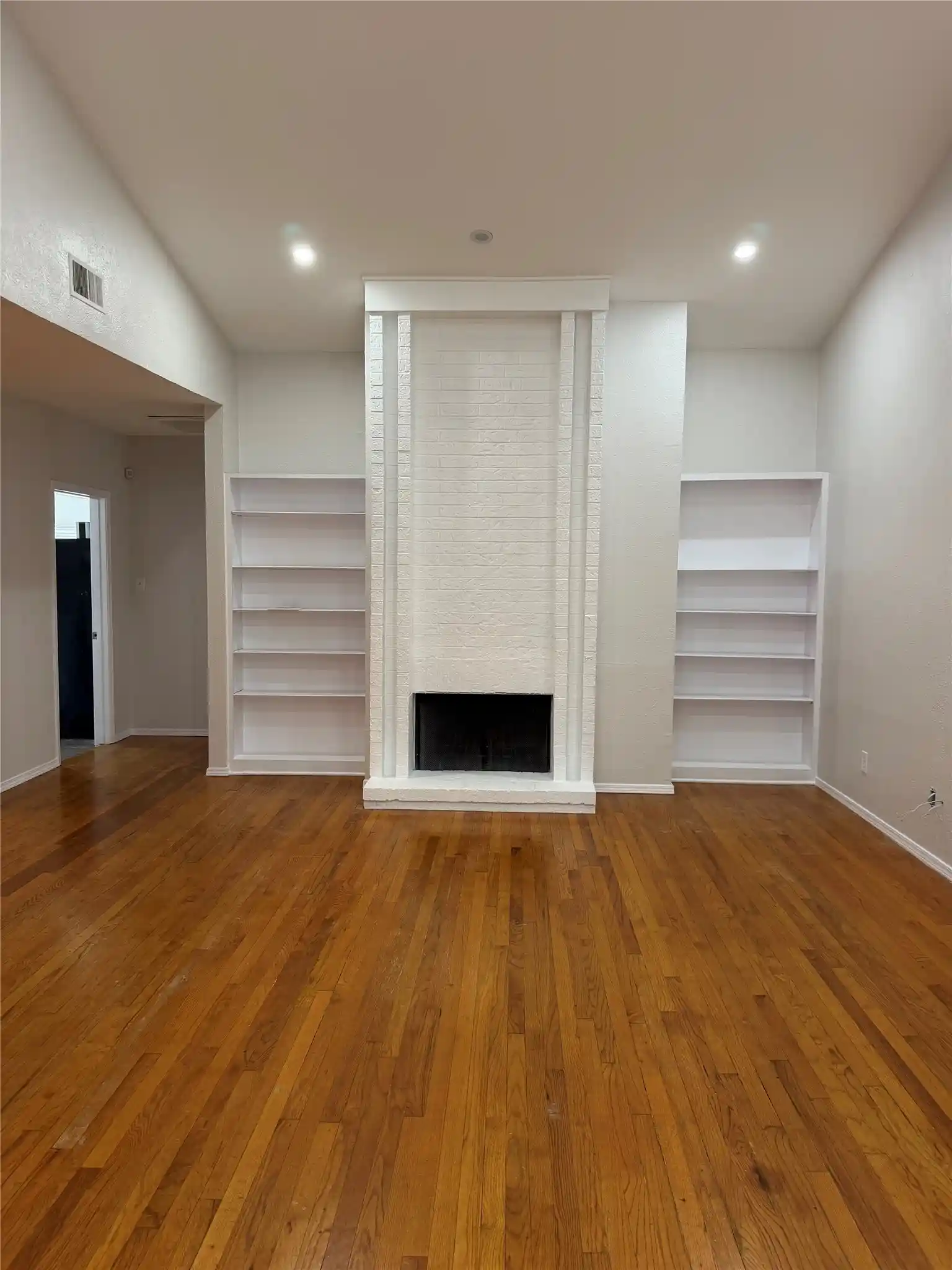 Listing Photo 35 - Condo for sale in 10437 High Hollows Dr located at 10437 High Hollows Dr, Dallas, TX 75230 - Unit #220