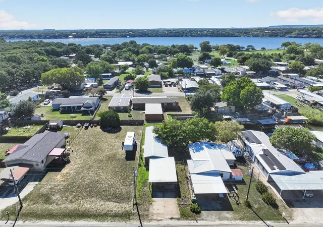 Photo 1 of Manufactured home for sale at 6624 Dayla Ct, Granbury, TX 76049 | MLS# 21404142 | Listing updated on 2026-10-08