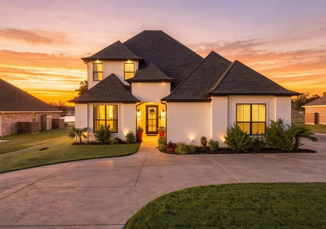 Photo 1 of Single family home for sale at 5613 Wedgefield Rd, Granbury, TX 76049 | MLS# 21405503 | Listing updated on 2026-10-09