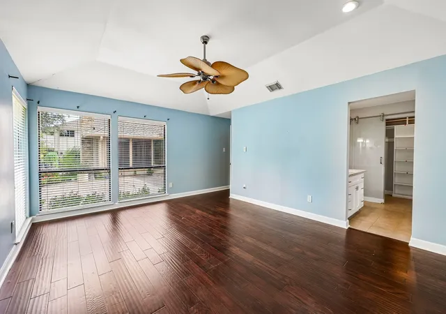 Photo 3 of Single family home for sale at 1717 Edgewater Dr, Plano, TX 75075 | MLS# 21393043 | Listing updated on 2026-10-08