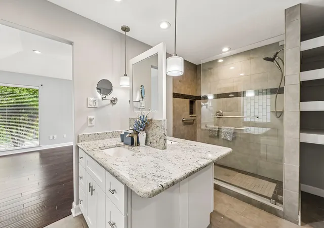 Photo 3 of Single family home for sale at 1717 Edgewater Dr, Plano, TX 75075 | MLS# 21393043 | Listing updated on 2026-10-08
