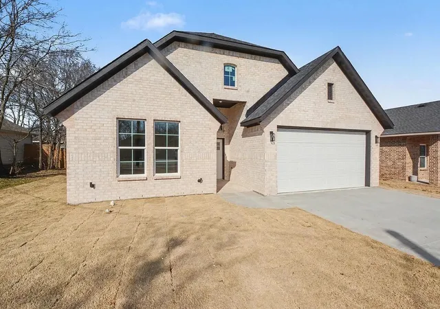 Photo 2 of Single family home for sale at 4528 Church St, Greenville, TX 75401 | MLS# 21406017 | Listing updated on 2026-10-08