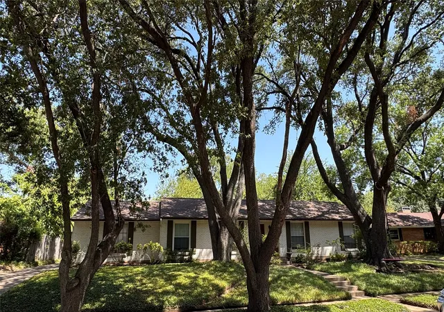 Photo 1 of Single family home for sale at 3543 Warick Dr, Dallas, TX 75229 | MLS# 21406030 | Listing updated on 2026-10-08