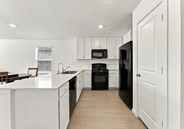 Photo 3 of Single family home for sale at 1948 Kiwi Dr, Royse City, TX 75189 | MLS# 21406041 | Listing updated on 2026-10-08