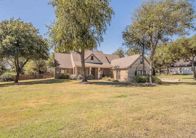 Photo 1 of Single family home for sale at 155 N Star Xing Ln, Weatherford, TX 76088 | MLS# 21405642 | Listing updated on 2026-10-08