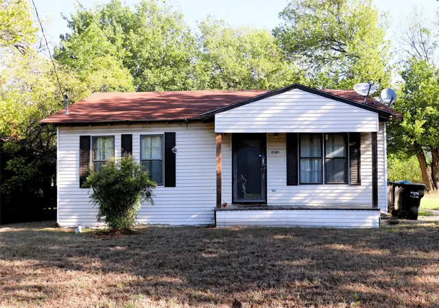 Photo 1 of Single family home for sale at 2308 Gilmer St, Caddo Mills, TX 75135 | MLS# 21404592 | Listing updated on 2026-10-08