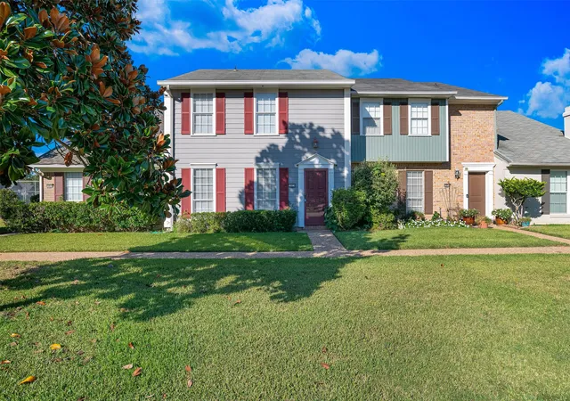Townhouse for sale at 10074 Stratmore Cir, Shreveport, LA 71115 | MLS# 21406102