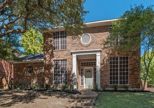Photo 1 of Single family home for sale at 9021 Lakepointe Ave, Rowlett, TX 75088 | MLS# 21392119 | Listing updated on 2026-10-09