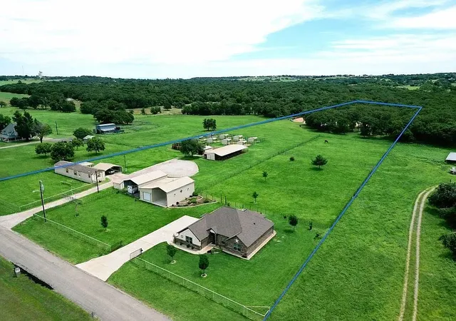 Photo 3 of Single family home for sale at 8850 Old Agnes Rd, Poolville, TX 76487 | MLS# 21405736 | Listing updated on 2026-10-08