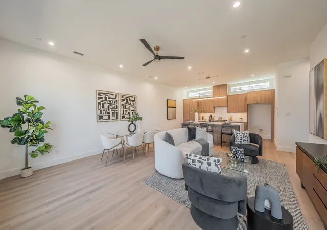 Photo 2 of Condo for sale at 5320 Reiger Ave #107, Dallas, TX 75214 | MLS# 21406106 | Listing updated on 2026-10-08