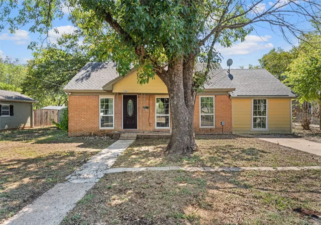 Single family home for sale at 1126 W 7th Street, McGregor, TX 76657 | MLS# 21405929