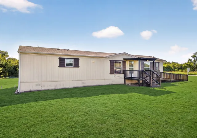 Photo 3 of Manufactured home for sale at 24 Spring Crk Cir, Grand Prairie, TX 75054 | MLS# 21402236 | Listing updated on 2026-10-08