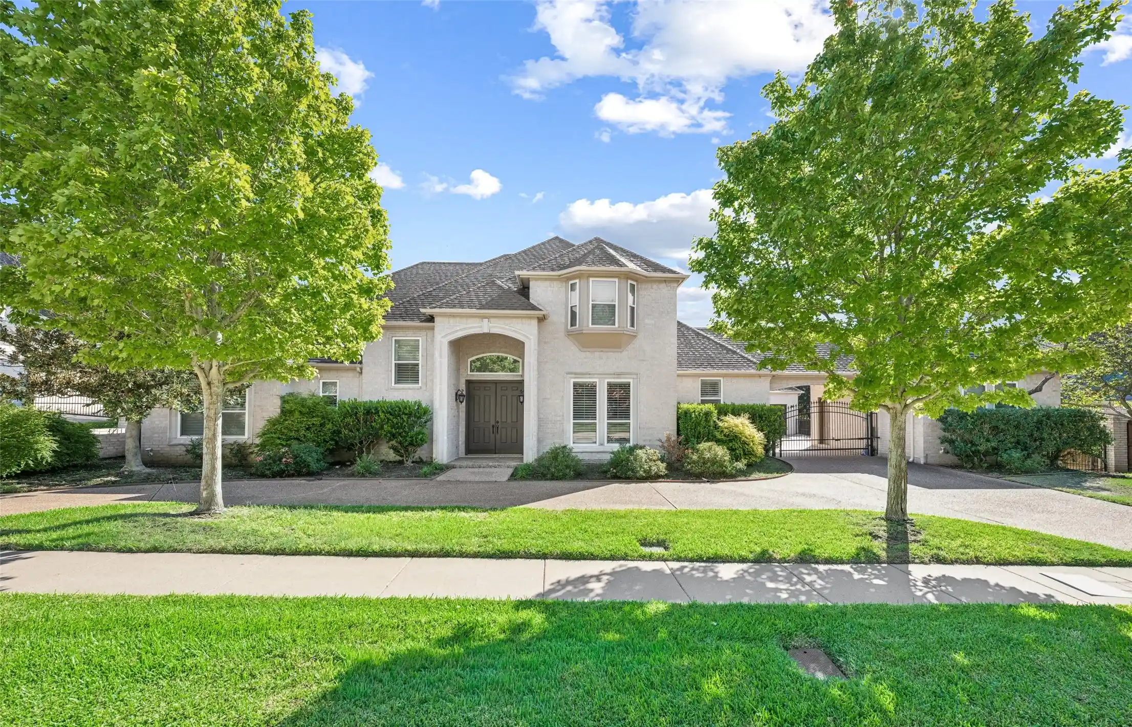 Photo 1 of Mansion for sale at 7005 Orchard Hl Ct, Colleyville, TX 76034 | MLS# 21390513 | Listing updated on 2026-10-28
