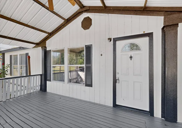 Photo 3 of Manufactured home for sale at 15825 Wingham Rd, Malakoff, TX 75148 | MLS# 21406155 | Listing updated on 2026-10-08